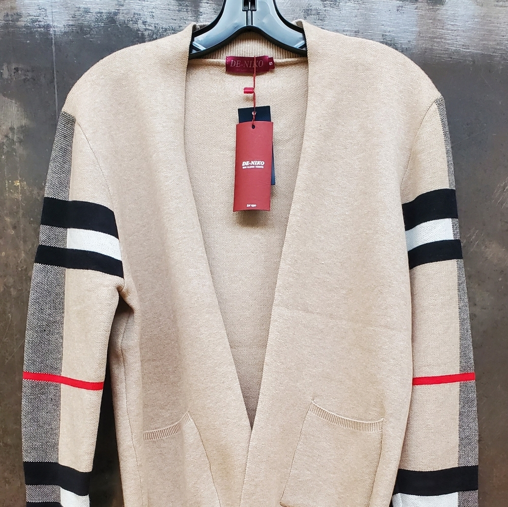 Sweater by DE-NIKO